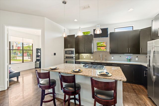 2123 Albany Street, Dallas, TX 75201