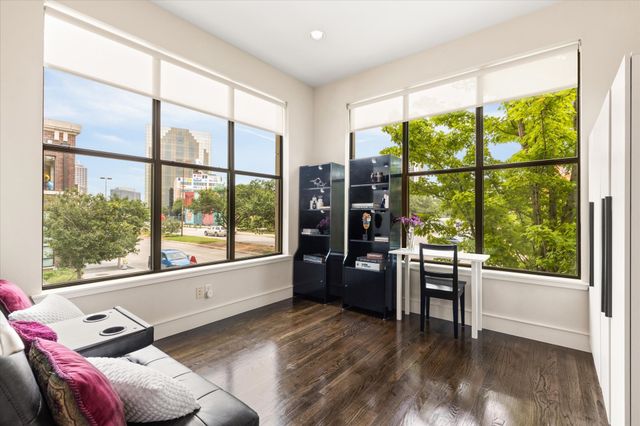 2123 Albany Street, Dallas, TX 75201