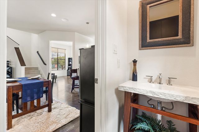 2123 Albany Street, Dallas, TX 75201