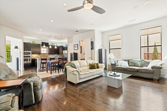 2123 Albany Street, Dallas, TX 75201