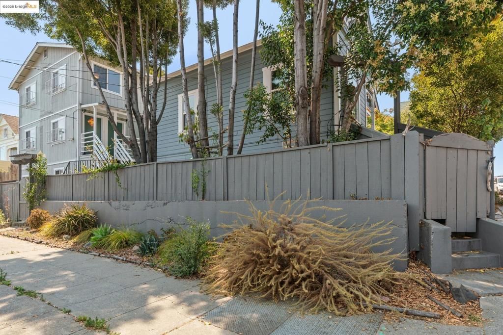 Image 26 of property listing at 3477 Boston Ave 4, Oakland, CA 94602