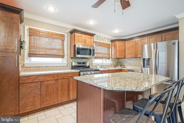 18 ANDY SNYDER RD, Deptford, NJ 08096
