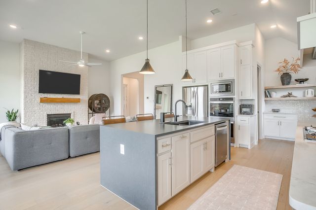 2411 Cornerstone Drive, Mansfield, TX 76063