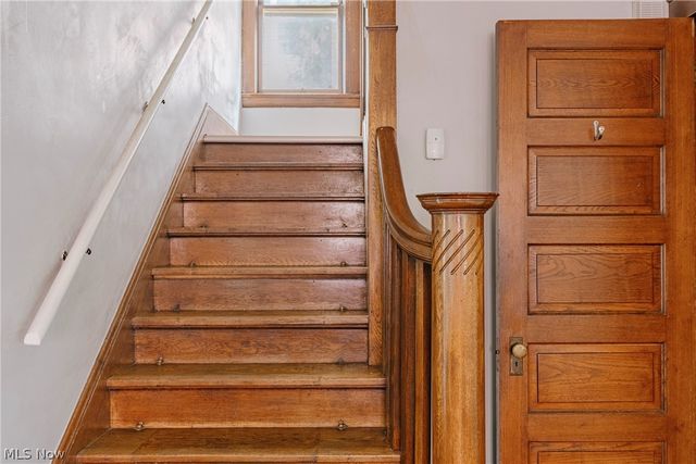 10906 Ashbury Avenue, Cleveland, OH 44106