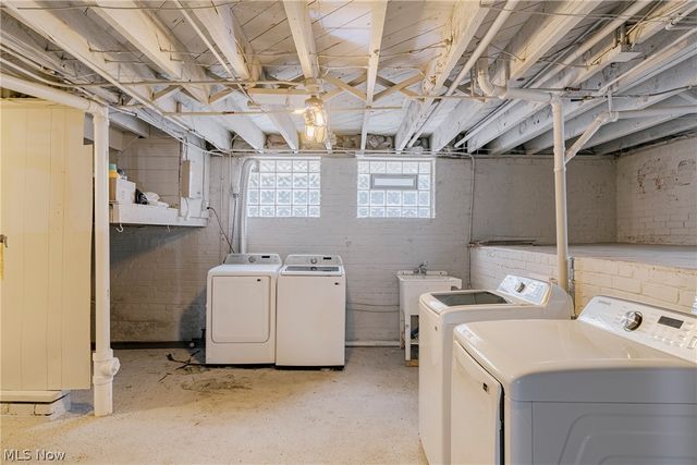 10906 Ashbury Avenue, Cleveland, OH 44106