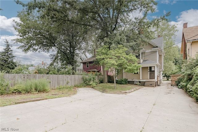 10906 Ashbury Avenue, Cleveland, OH 44106