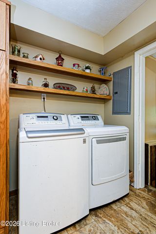 865 Bleemel Ln, Mt Washington, KY 40047