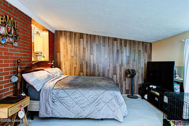 865 Bleemel Ln, Mt Washington, KY 40047