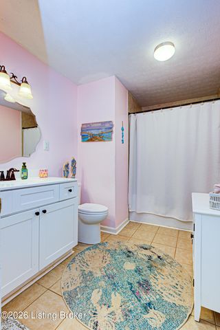 865 Bleemel Ln, Mt Washington, KY 40047