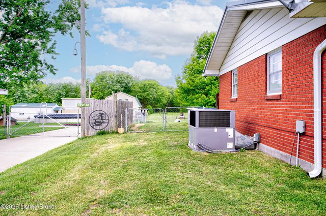 865 Bleemel Ln, Mt Washington, KY 40047