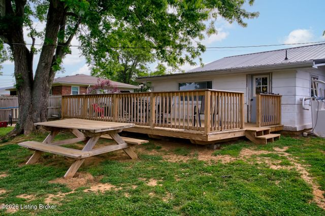 865 Bleemel Ln, Mt Washington, KY 40047