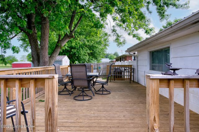 865 Bleemel Ln, Mt Washington, KY 40047