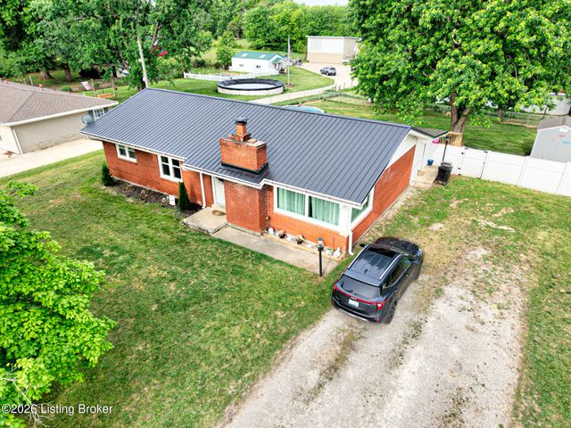 865 Bleemel Ln, Mt Washington, KY 40047