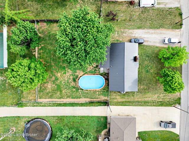 865 Bleemel Ln, Mt Washington, KY 40047