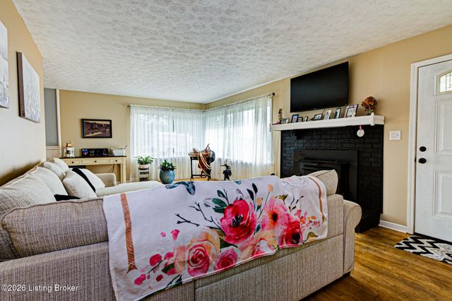 865 Bleemel Ln, Mt Washington, KY 40047