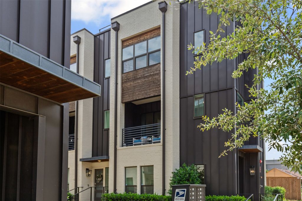 2741 Merrimac Street 101, Fort Worth, TX 76107