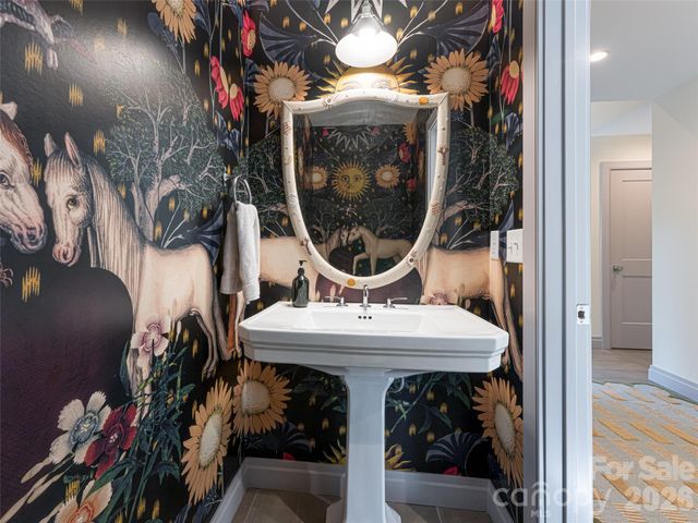 17 Beaverdam Court, Asheville, NC 28804