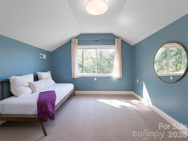 17 Beaverdam Court, Asheville, NC 28804