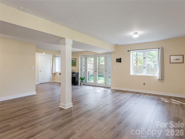 17 Beaverdam Court, Asheville, NC 28804