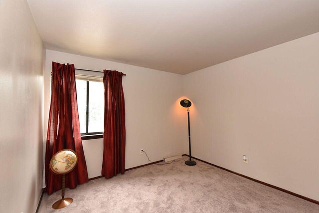 6081 W Calumet ROAD, Milwaukee, WI 53223