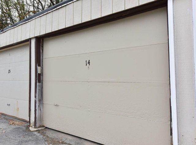 6081 W Calumet ROAD, Milwaukee, WI 53223