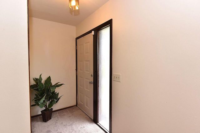 6081 W Calumet ROAD, Milwaukee, WI 53223