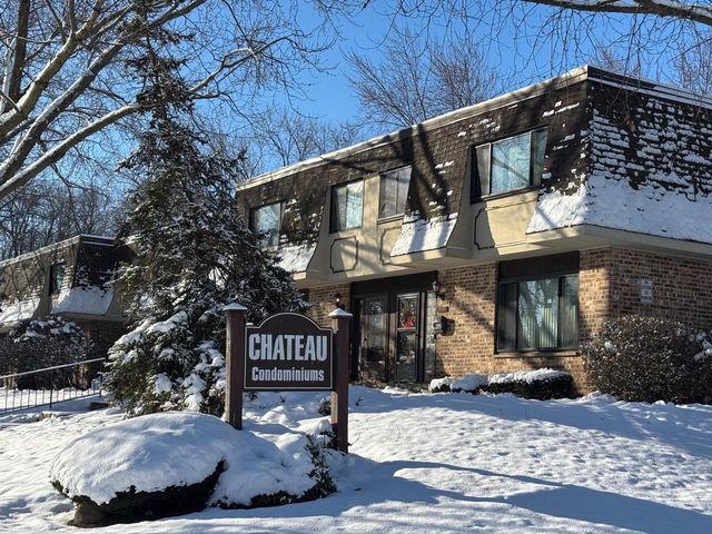 6081 W Calumet ROAD, Milwaukee, WI 53223