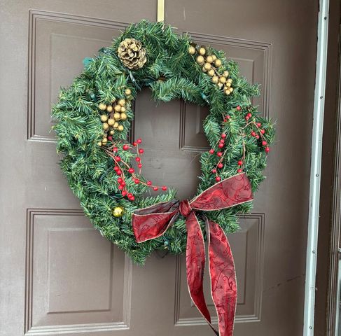 6081 W Calumet ROAD, Milwaukee, WI 53223