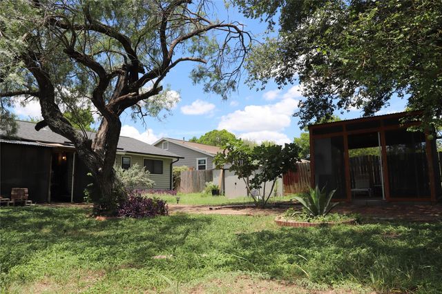7807 Bixler DR, Austin, TX 78744