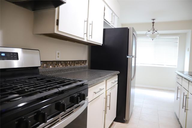 7807 Bixler DR, Austin, TX 78744