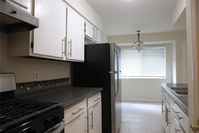 7807 Bixler DR, Austin, TX 78744