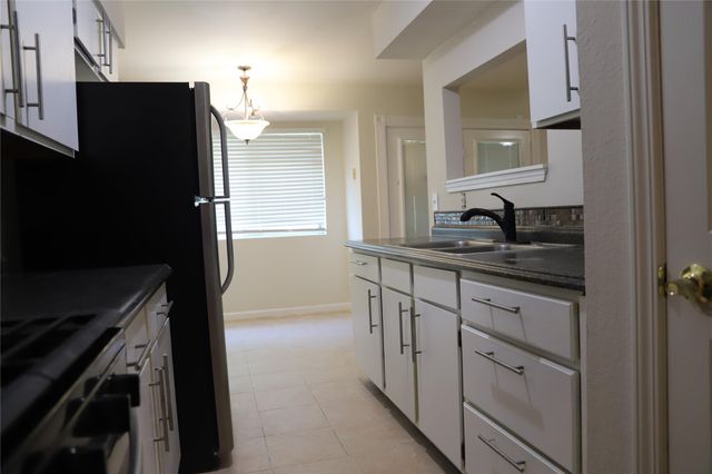 7807 Bixler DR, Austin, TX 78744