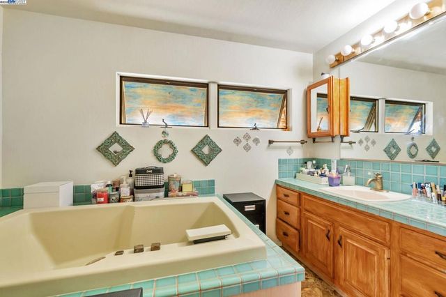 71 Taylor Pl, Bethel Island, CA 94511