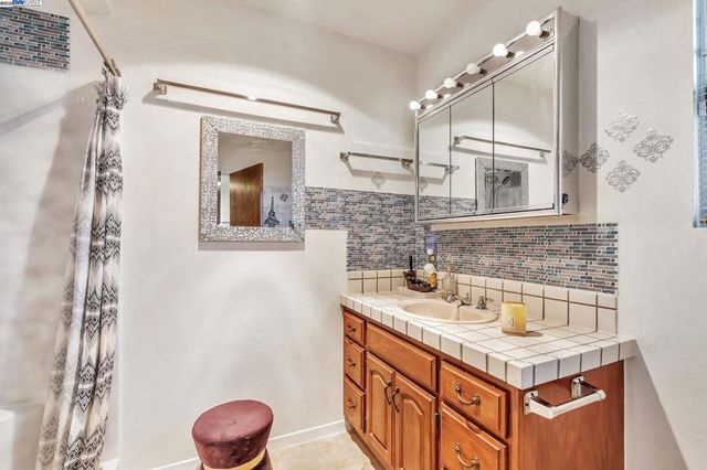 71 Taylor Pl, Bethel Island, CA 94511