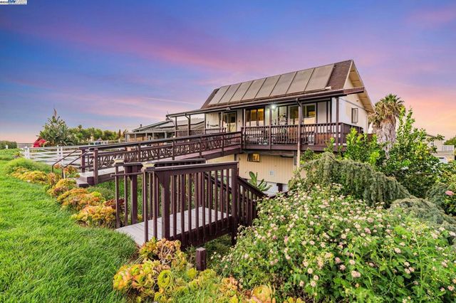 71 Taylor Pl, Bethel Island, CA 94511