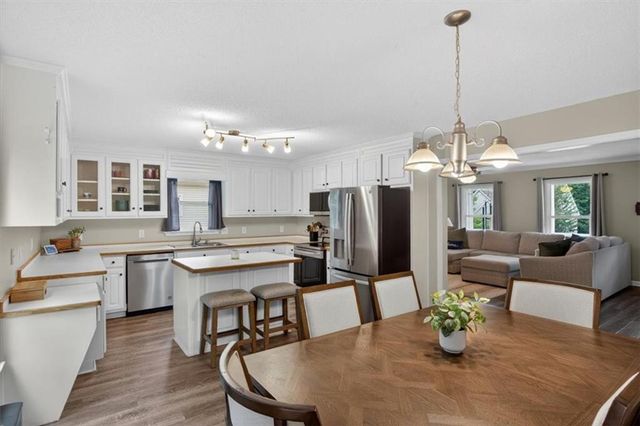 535 Matthew Drive, Canton, GA 30115