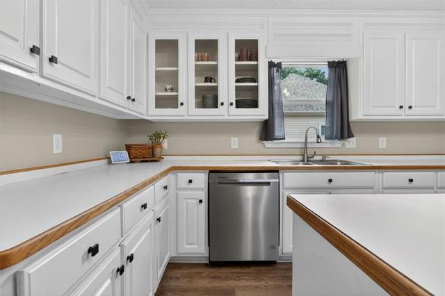 535 Matthew Drive, Canton, GA 30115