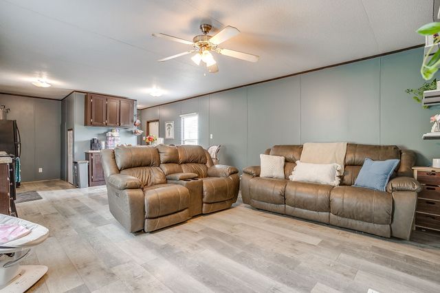 2708 Frontier Trail, Granbury, TX 76048