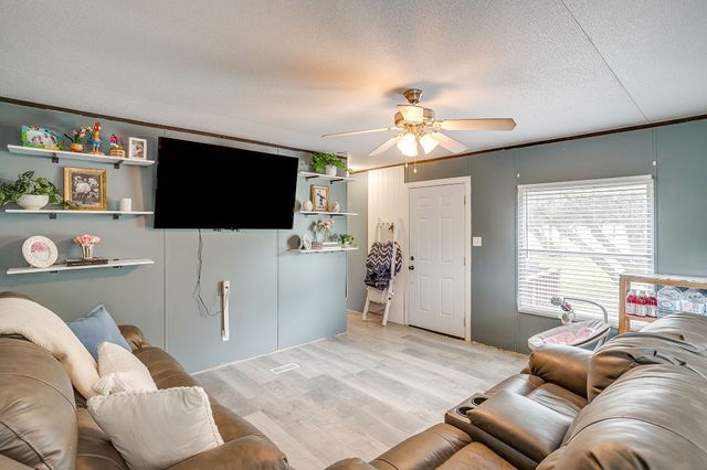 2708 Frontier Trail, Granbury, TX 76048