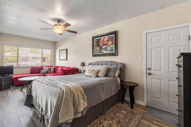 2717 Mesilla Street NE, Albuquerque, NM 87110