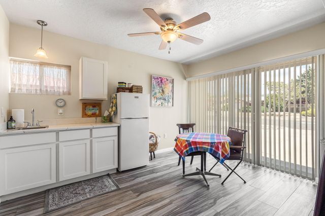 2717 Mesilla Street NE, Albuquerque, NM 87110