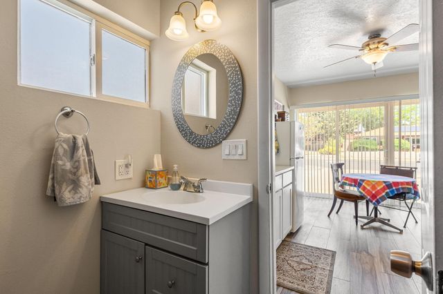 2717 Mesilla Street NE, Albuquerque, NM 87110