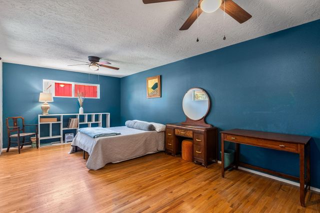2717 Mesilla Street NE, Albuquerque, NM 87110