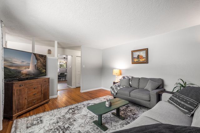 2717 Mesilla Street NE, Albuquerque, NM 87110