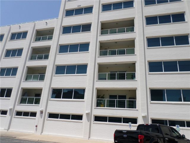 901 N Upper Broadway St 306, Corpus Christi, TX 78401