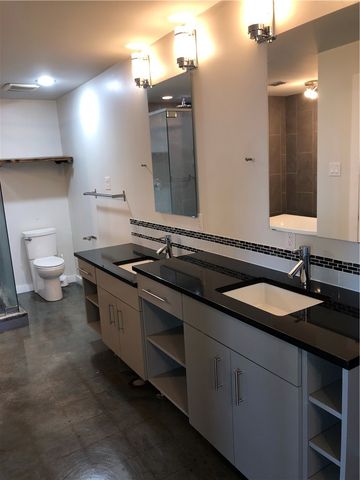 901 N Upper Broadway St 306, Corpus Christi, TX 78401