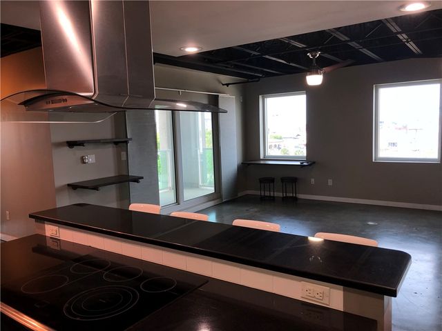 901 N Upper Broadway St 306, Corpus Christi, TX 78401