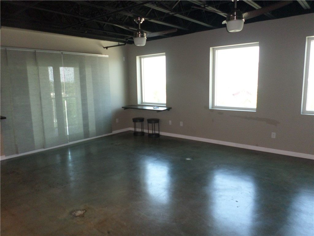 901 N Upper Broadway St 306, Corpus Christi, TX 78401 — photo 2