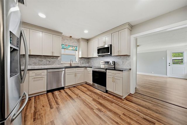 4730 BURLINGTON AVENUE N, St Petersburg, FL 33713