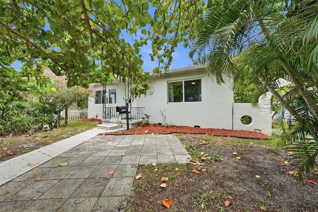 4730 BURLINGTON AVENUE N, St Petersburg, FL 33713